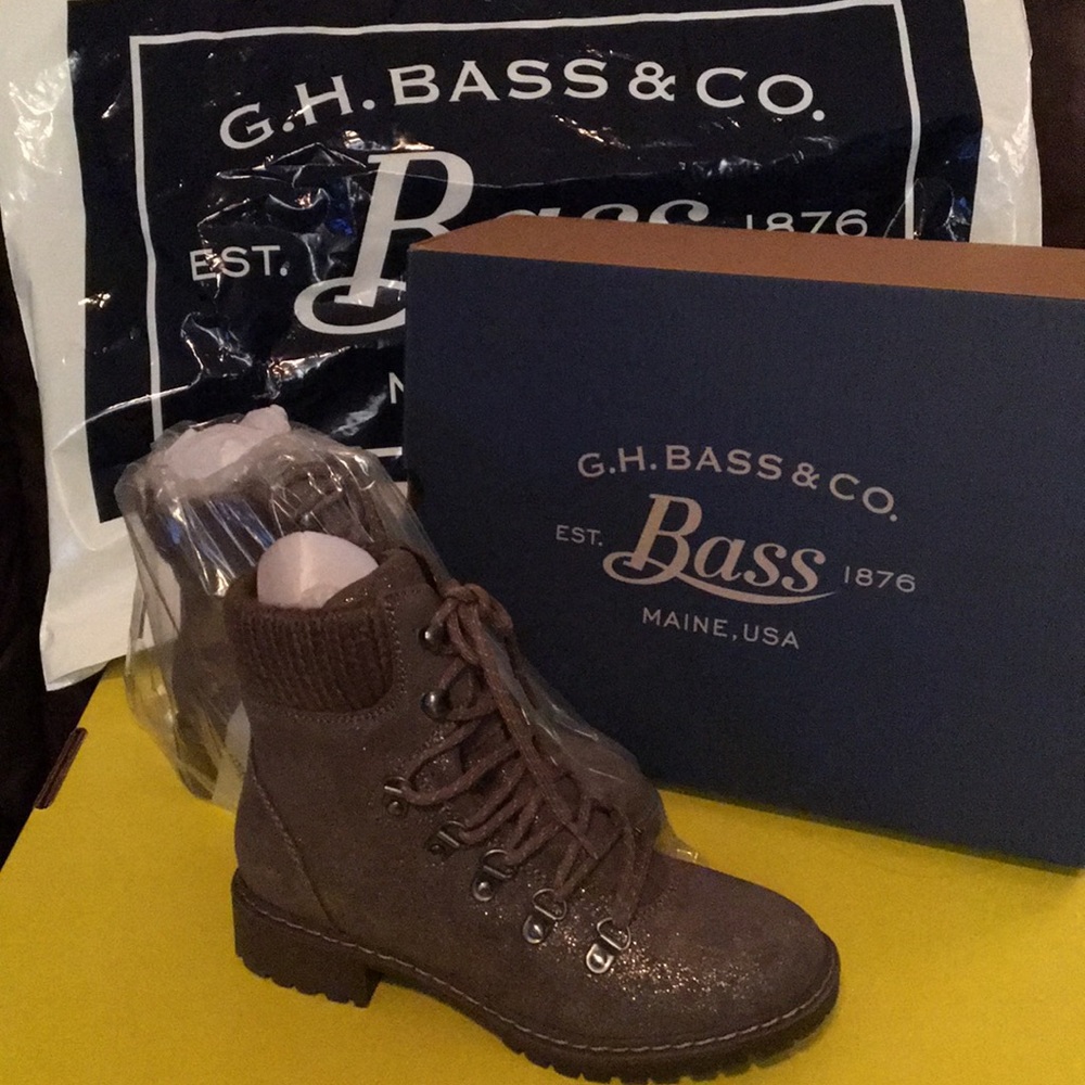 Bass Glamour Combat Boots. NWT Size 6